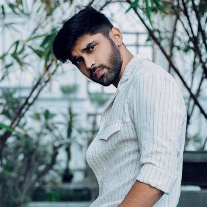 Dhruv Vikram to make his singing debut in this movie? Hot update