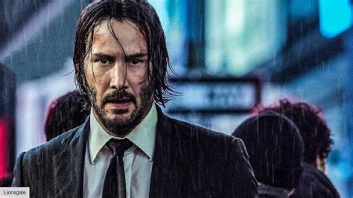 Keanu Reeves' fans are going crazy after knowing about his girlfriend