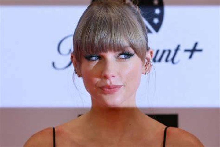 Taylor Swift Was Reportedly in 'High Spirits' at Her 21st Birthday Party