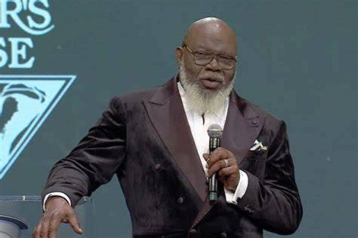 T.D. Jakes Explains A Big Difference Between Successful People